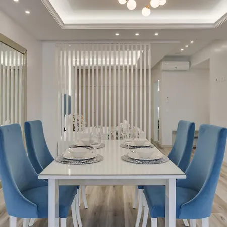 Torre Palace Ii By Atlantic *