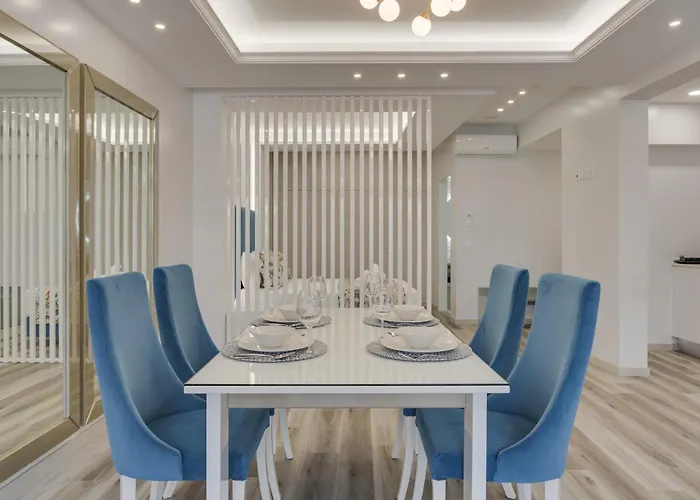 Torre Palace Ii By Atlantic *